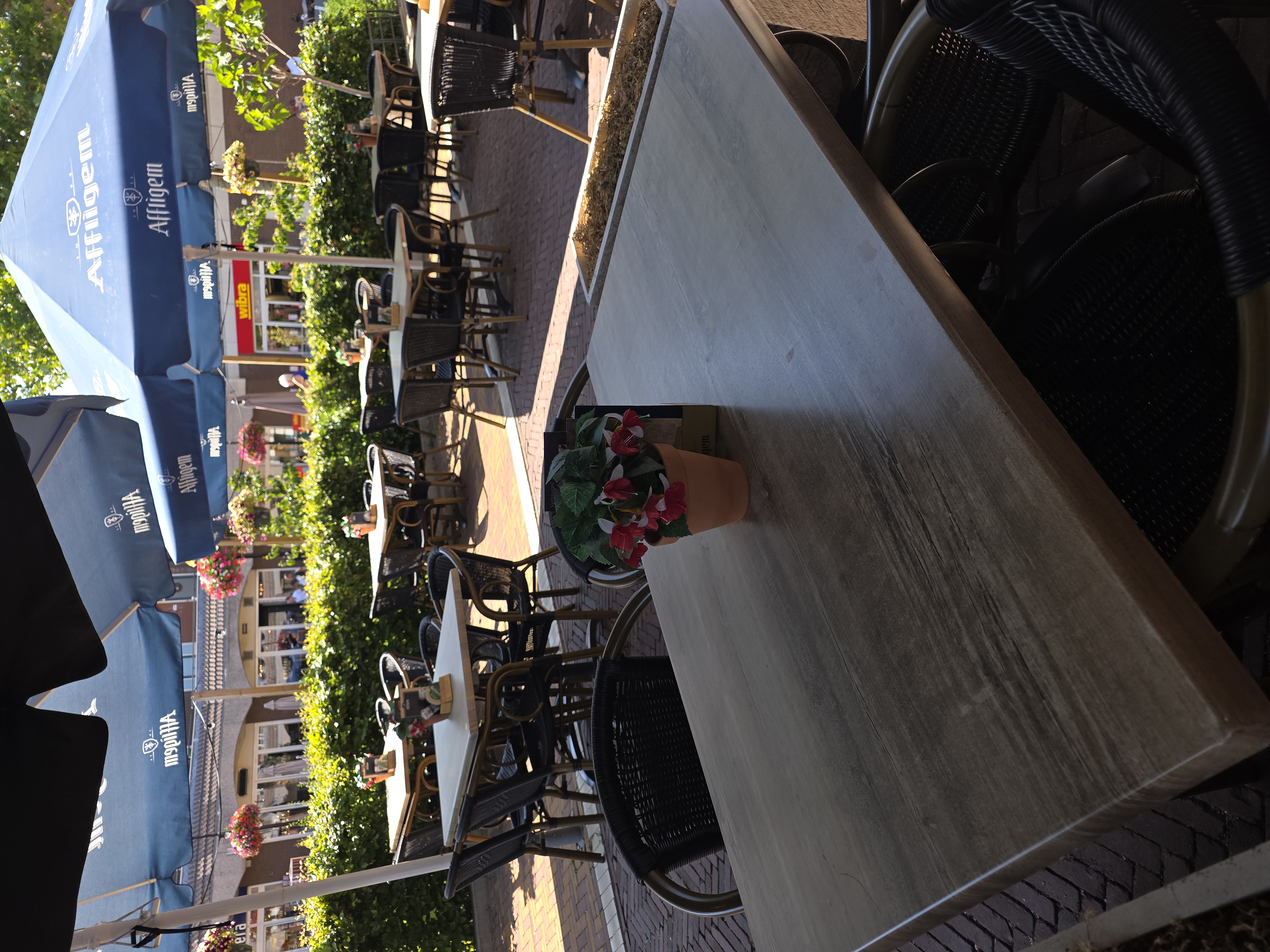 Eetcafe thuis bij tries