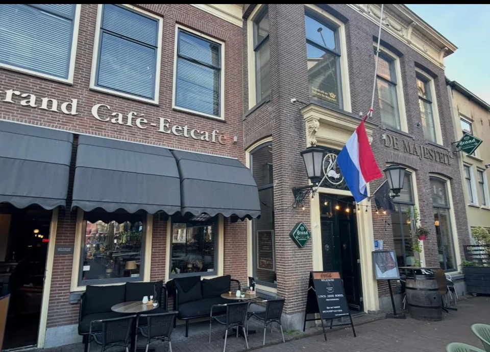 Grand-Eetcafé de Majesteit