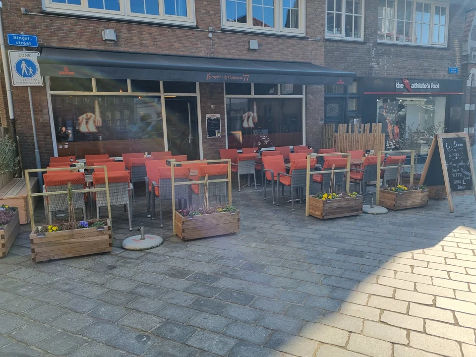 Brasserie & Cafetaria 77