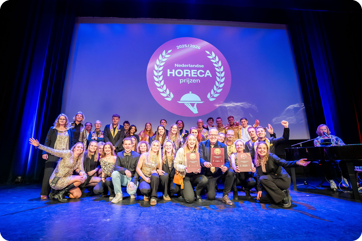 nhp-missie-groepsfoto-podium-afgerond.png