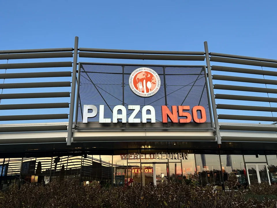 PLAZA N50